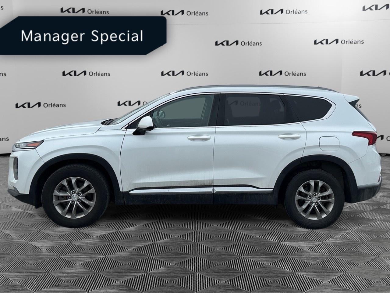 2020 Hyundai Santa Fe 2.4L Essential AWD w/Safety Package Photo4