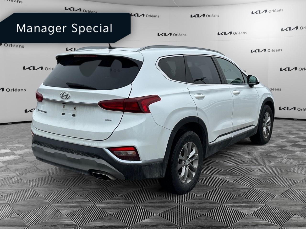 2020 Hyundai Santa Fe 2.4L Essential AWD w/Safety Package Photo2