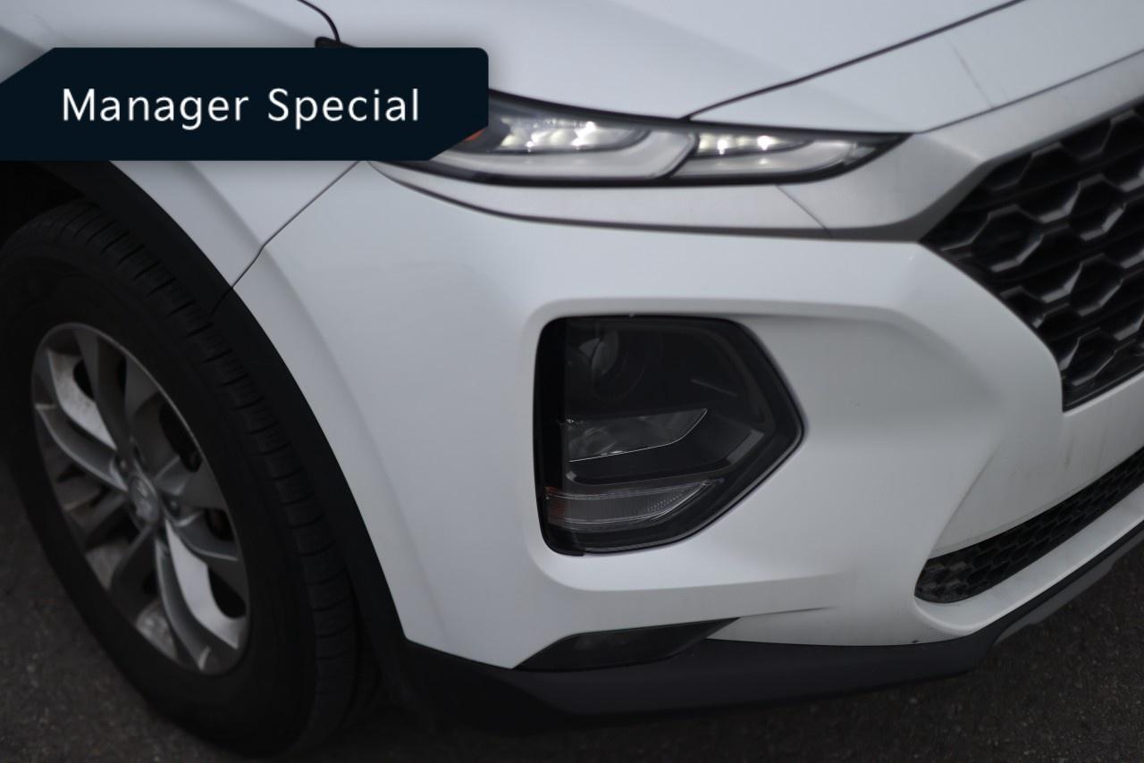 2020 Hyundai Santa Fe 2.4L Essential AWD w/Safety Package Photo