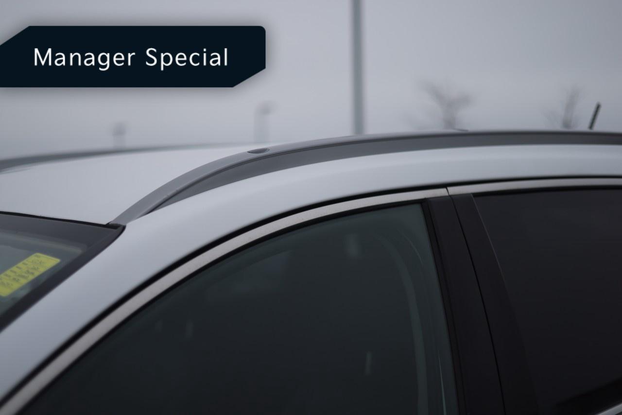 2020 Hyundai Santa Fe 2.4L Essential AWD w/Safety Package Photo