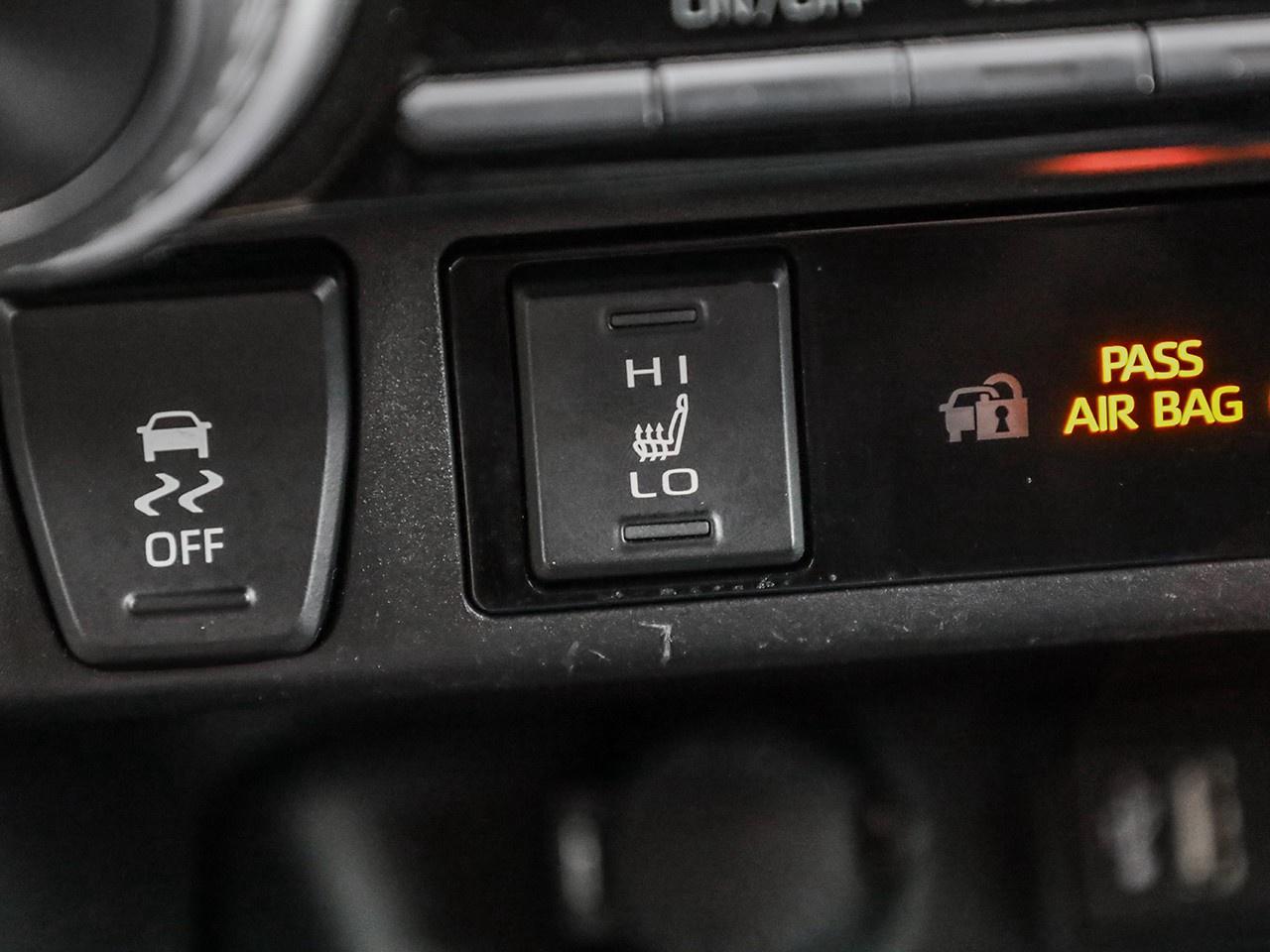 2024 Toyota RAV4 LE Photo