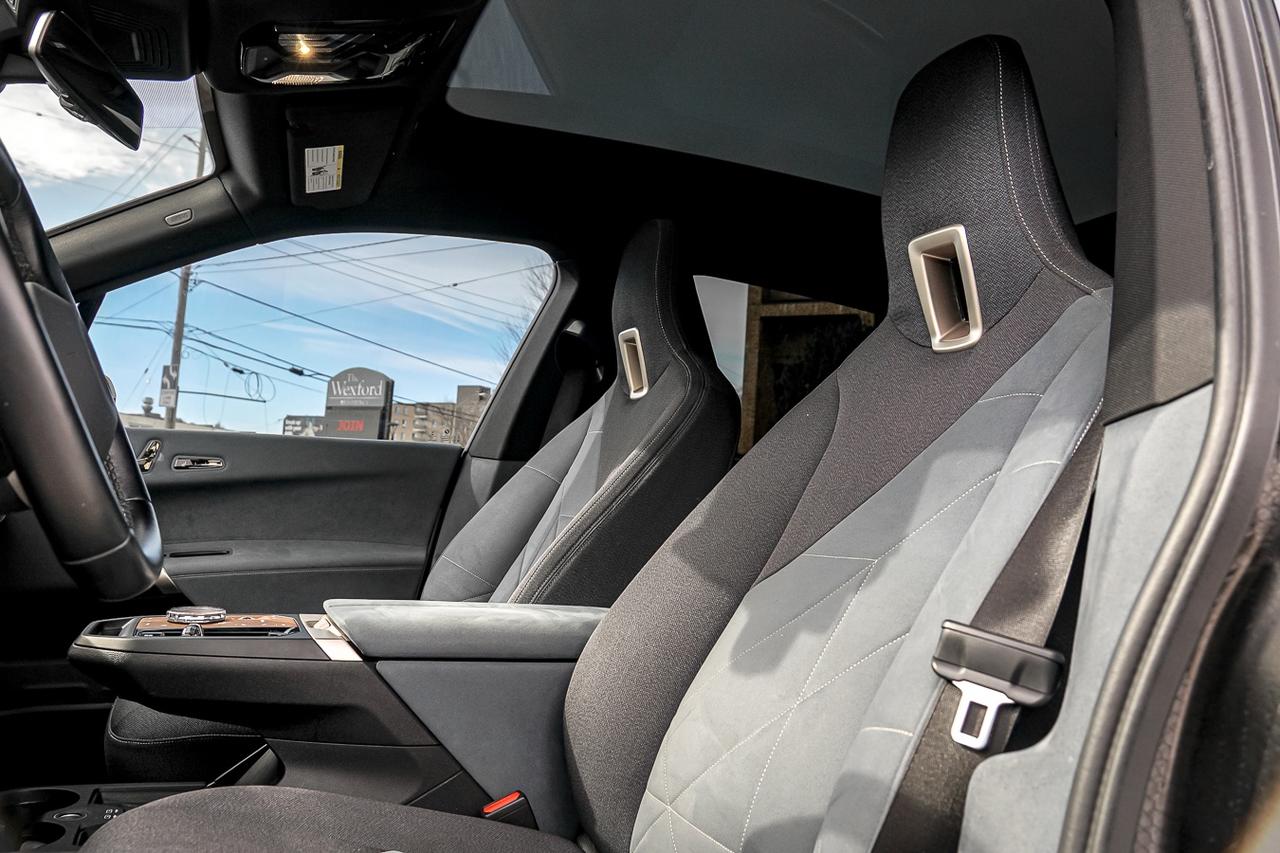 2022 BMW iX xDrive50 | MASSAGE SEATS | HUD | 360 CAM | HARMAN& Photo