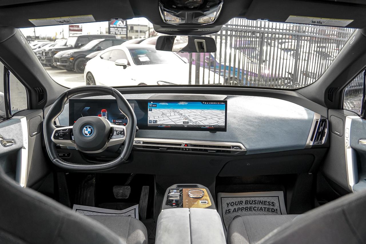 2022 BMW iX xDrive50 | MASSAGE SEATS | HUD | 360 CAM | HARMAN& Photo