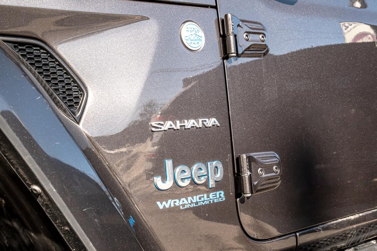 2021 Jeep Wrangler UNLIMITED SAHARA HYBRID | TOP OFF | NAVI | HEATED Photo