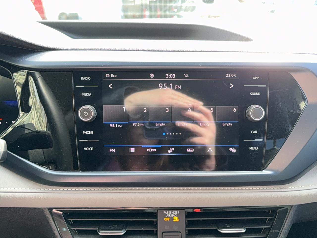 2024 Volkswagen Taos SE SE Photo