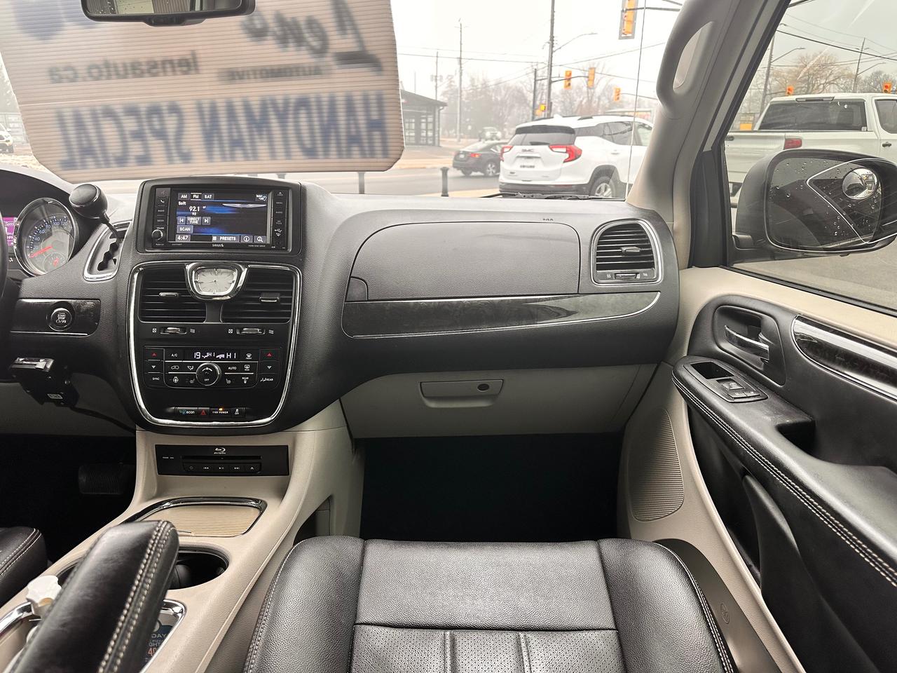 2014 Chrysler Town & Country PREMIUM CHRYSTLER VAN, DVD, WARRANTY AVAB! Photo