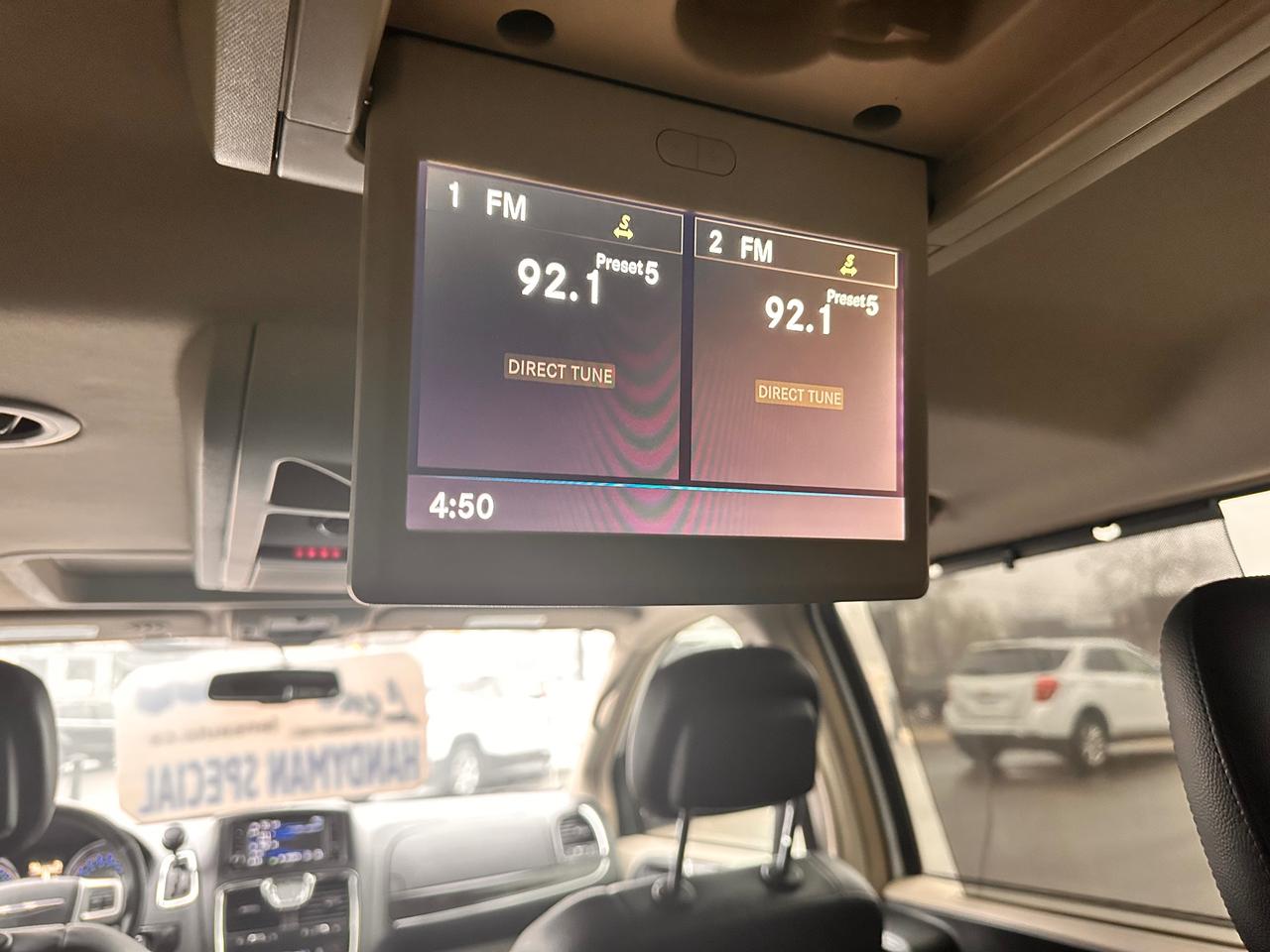 2014 Chrysler Town & Country PREMIUM CHRYSTLER VAN, DVD, WARRANTY AVAB! Photo