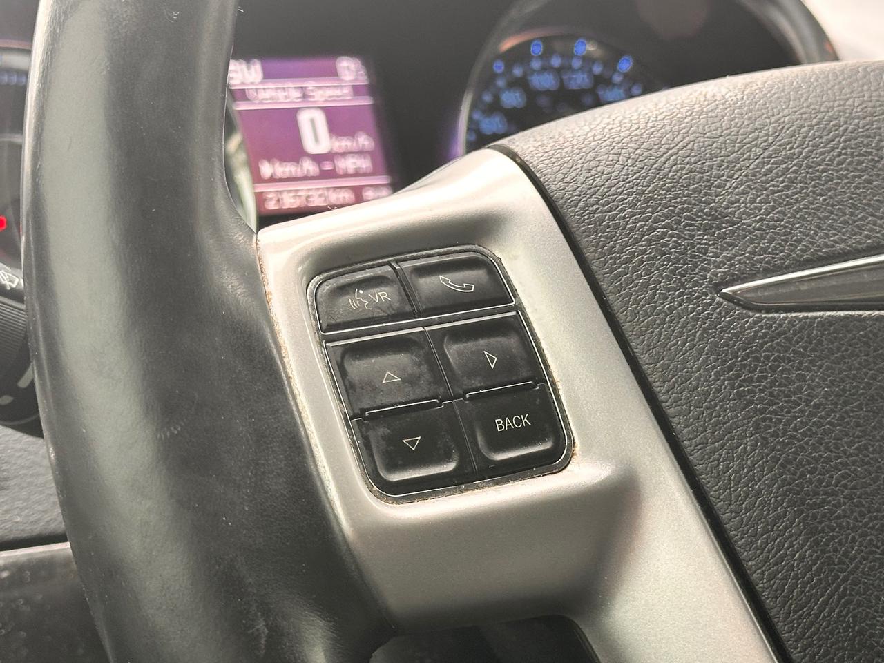 2014 Chrysler Town & Country PREMIUM CHRYSTLER VAN, DVD, WARRANTY AVAB! Photo