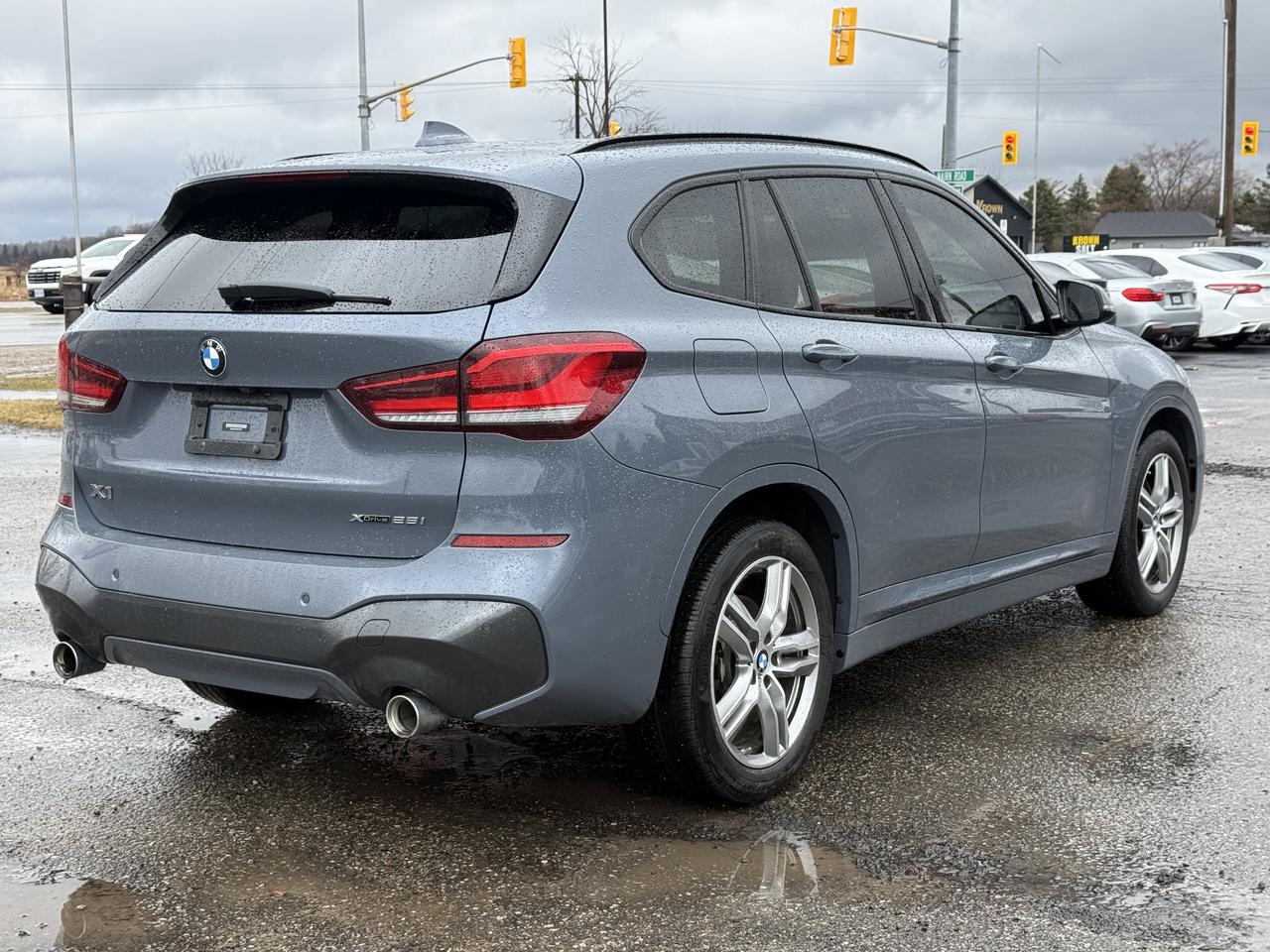 2020 BMW X1 xDrive28i Photo2