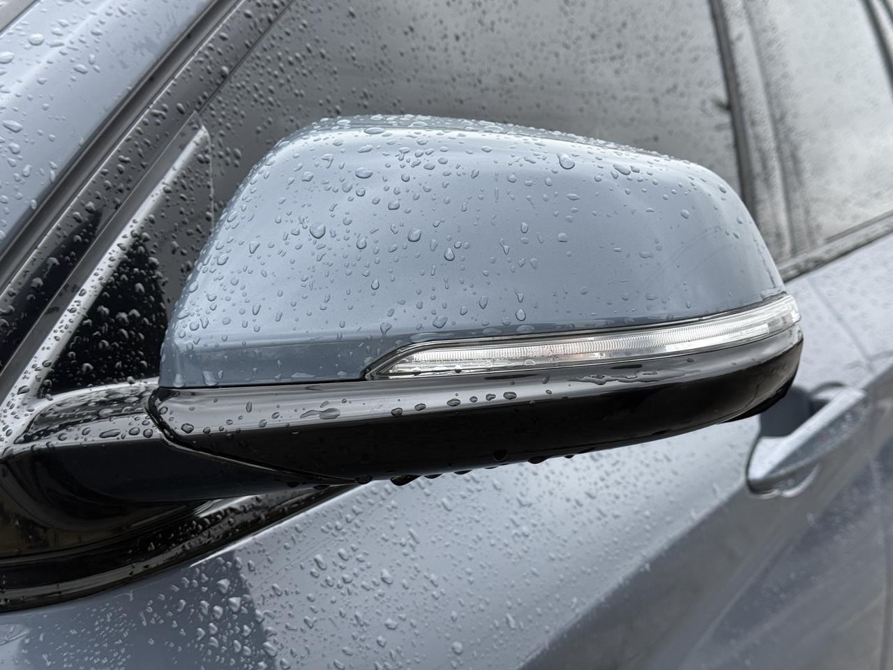 2020 BMW X1 xDrive28i Photo