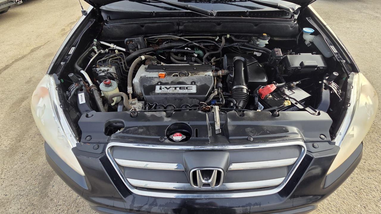 2005 Honda CR-V EX-L, RUNS AND DRIVES WELL, AS IS SPECIAL Photo