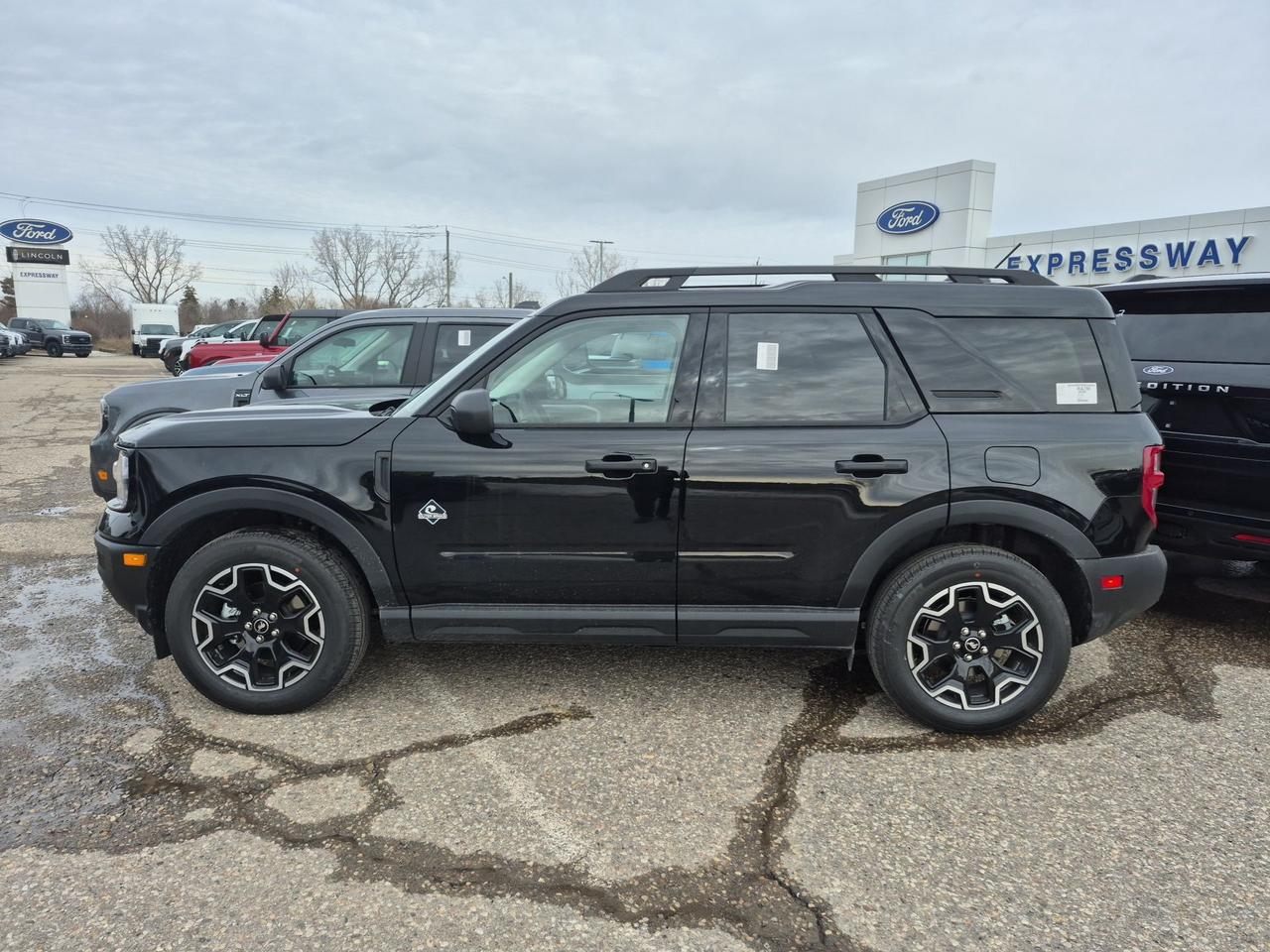 2026 Ford Bronco Sport OUTER BANKS, MEMORY DRIVER SEAT, REMOTE START Photo