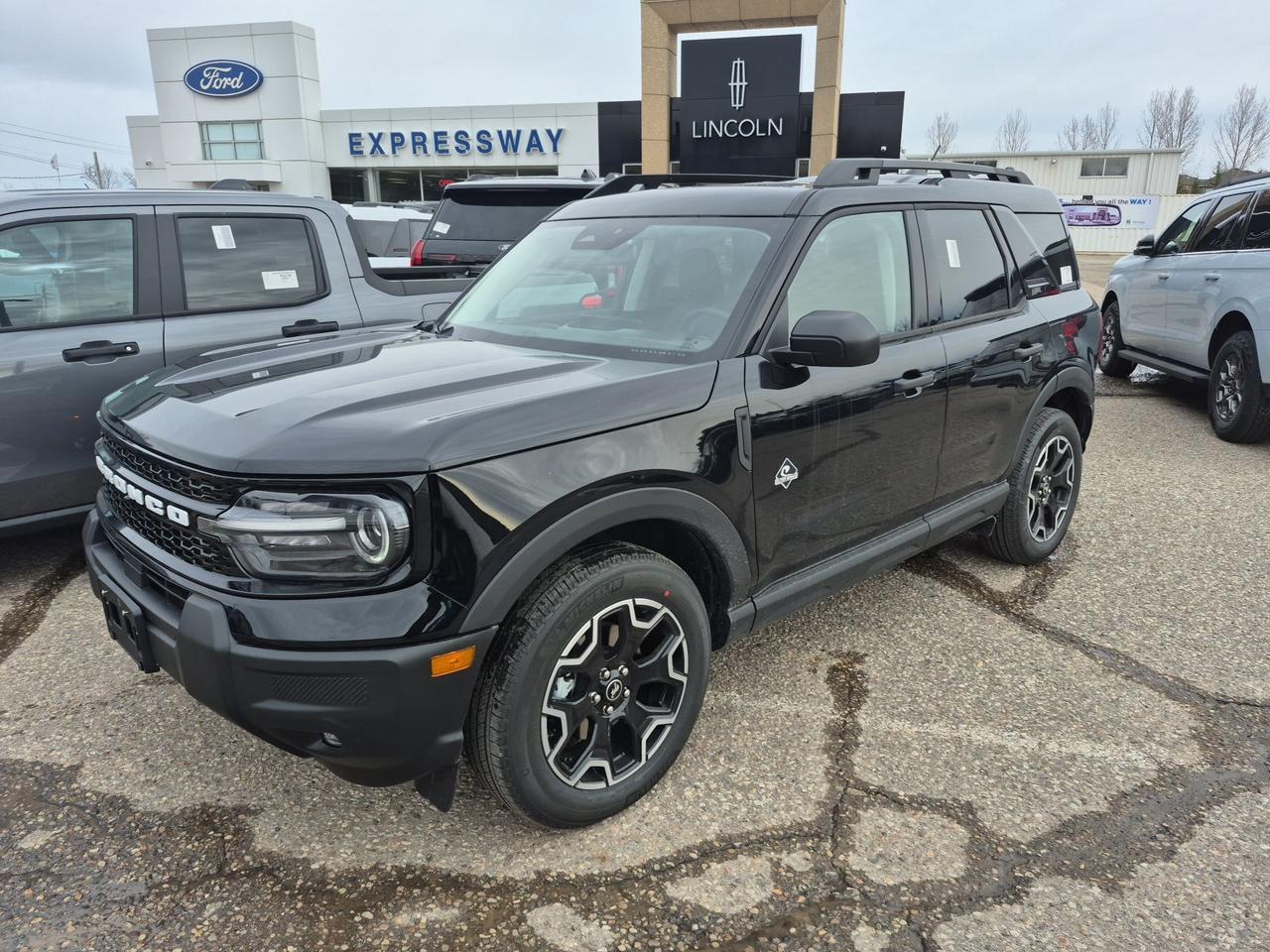 2026 Ford Bronco Sport OUTER BANKS, MEMORY DRIVER SEAT, REMOTE START Photo