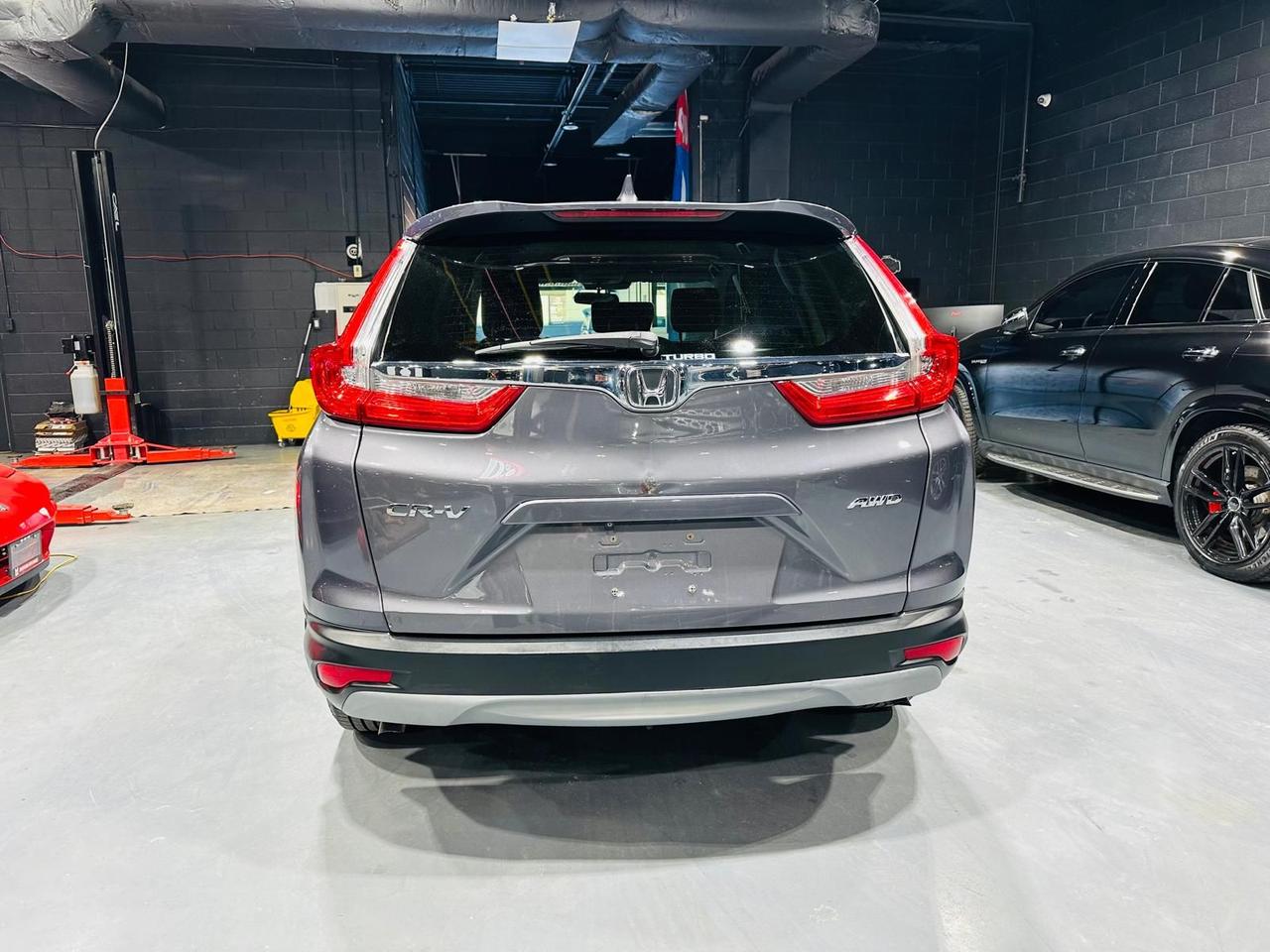 2018 Honda CR-V LX AWD Photo4