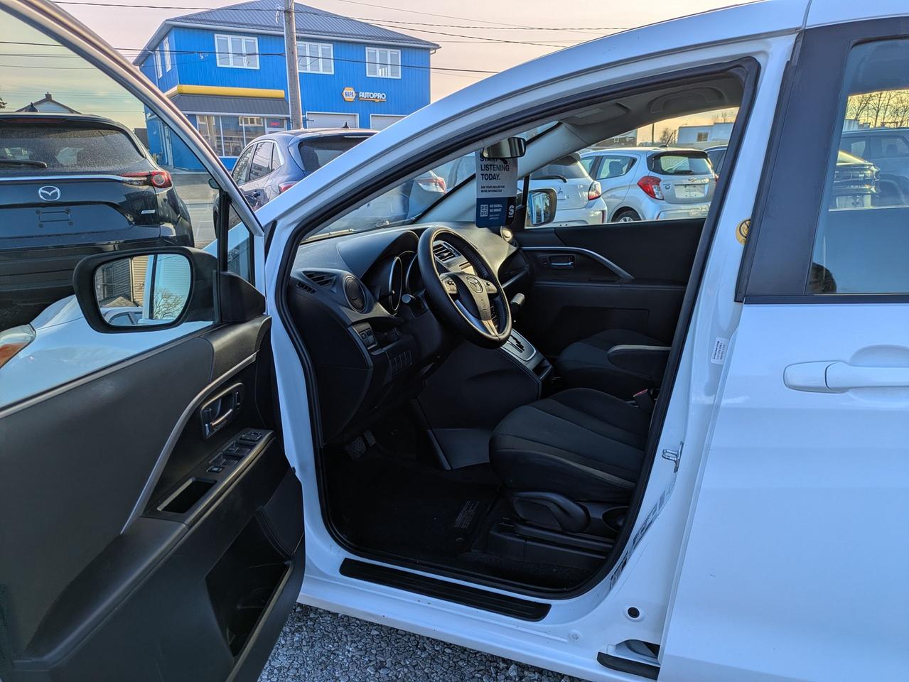 2014 Mazda MAZDA5 4dr Wgn Auto GS Photo