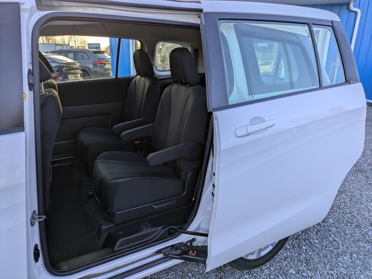 2014 Mazda MAZDA5 4dr Wgn Auto GS Photo