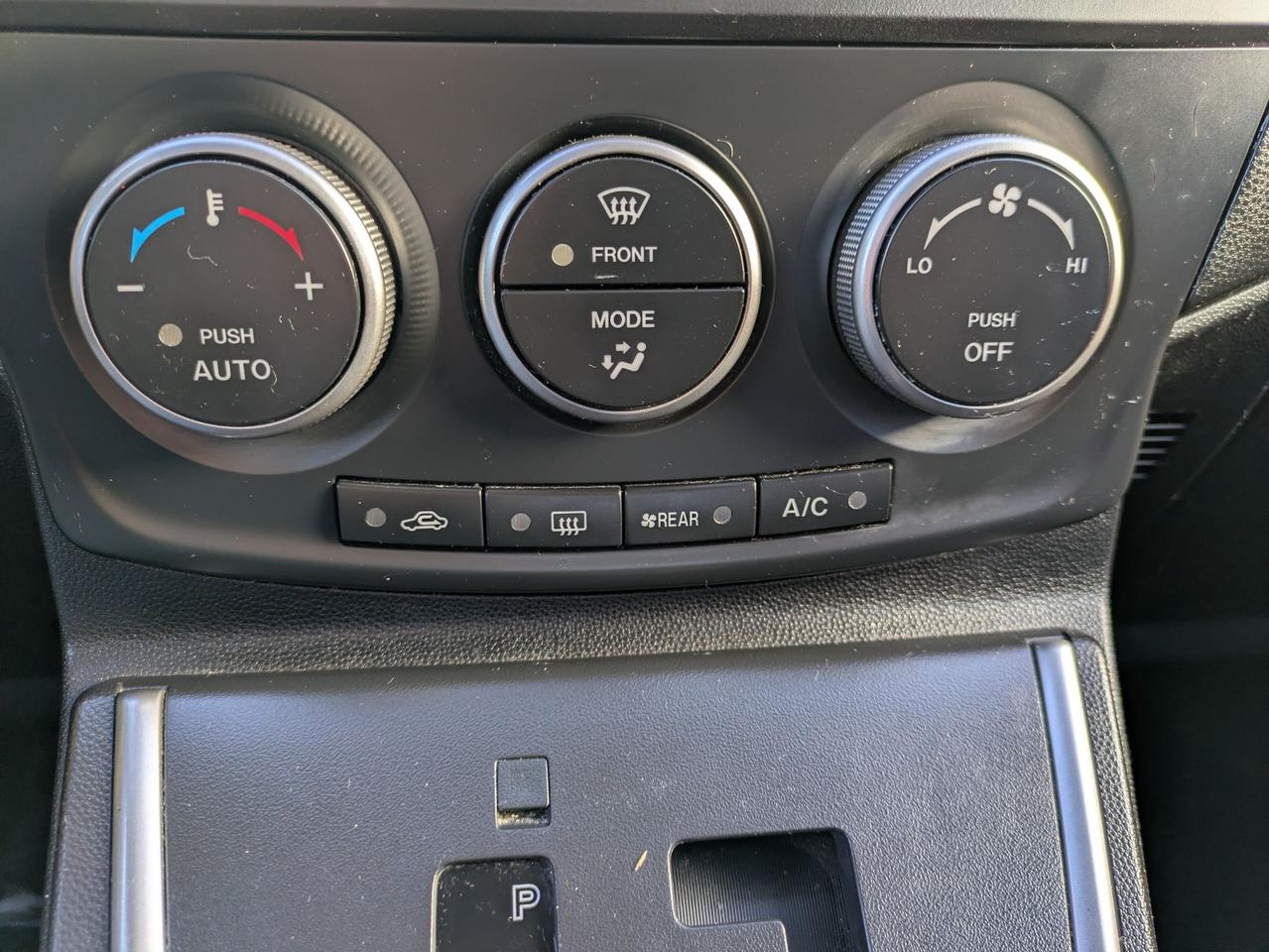 2014 Mazda MAZDA5 4dr Wgn Auto GS Photo