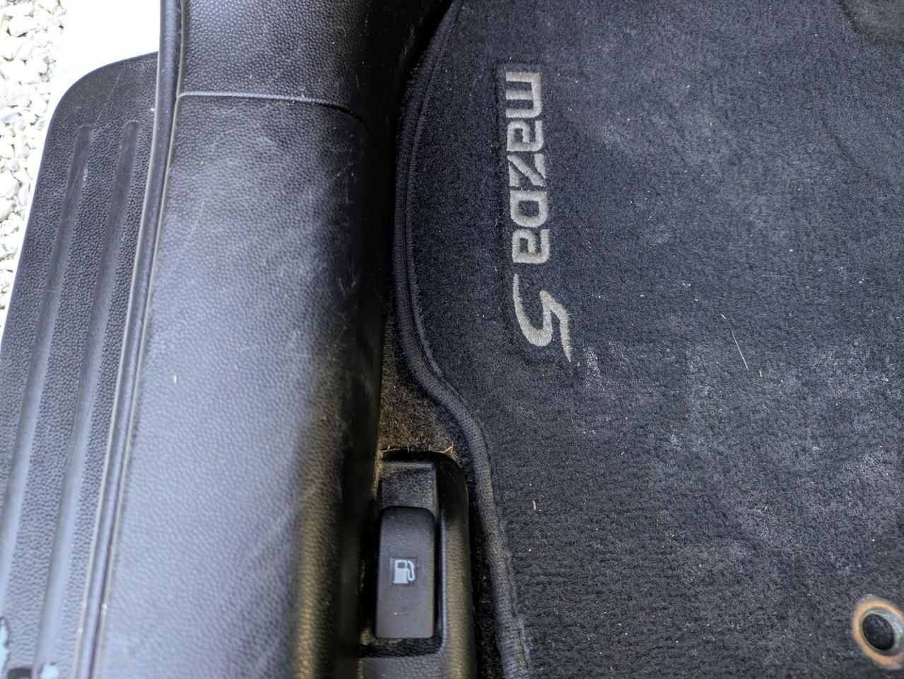 2014 Mazda MAZDA5 4dr Wgn Auto GS Photo