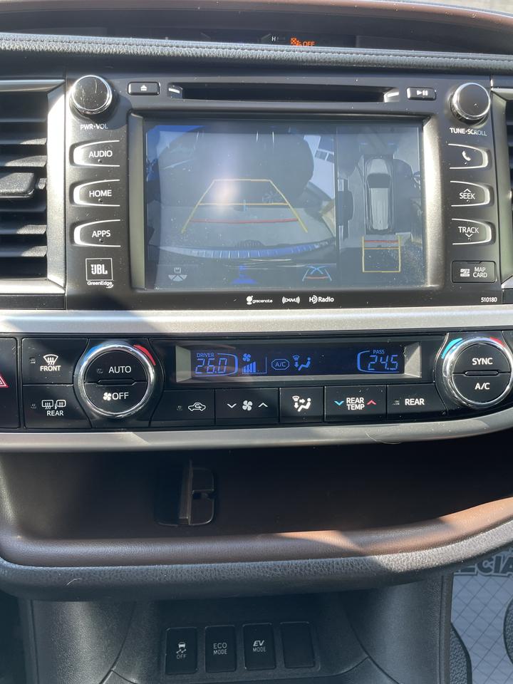 2017 Toyota Highlander Hybrid LIMITED Photo