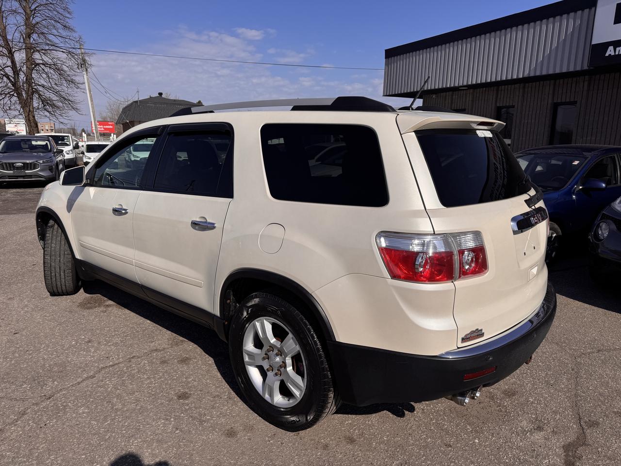 2012 GMC Acadia SLE2 Photo2