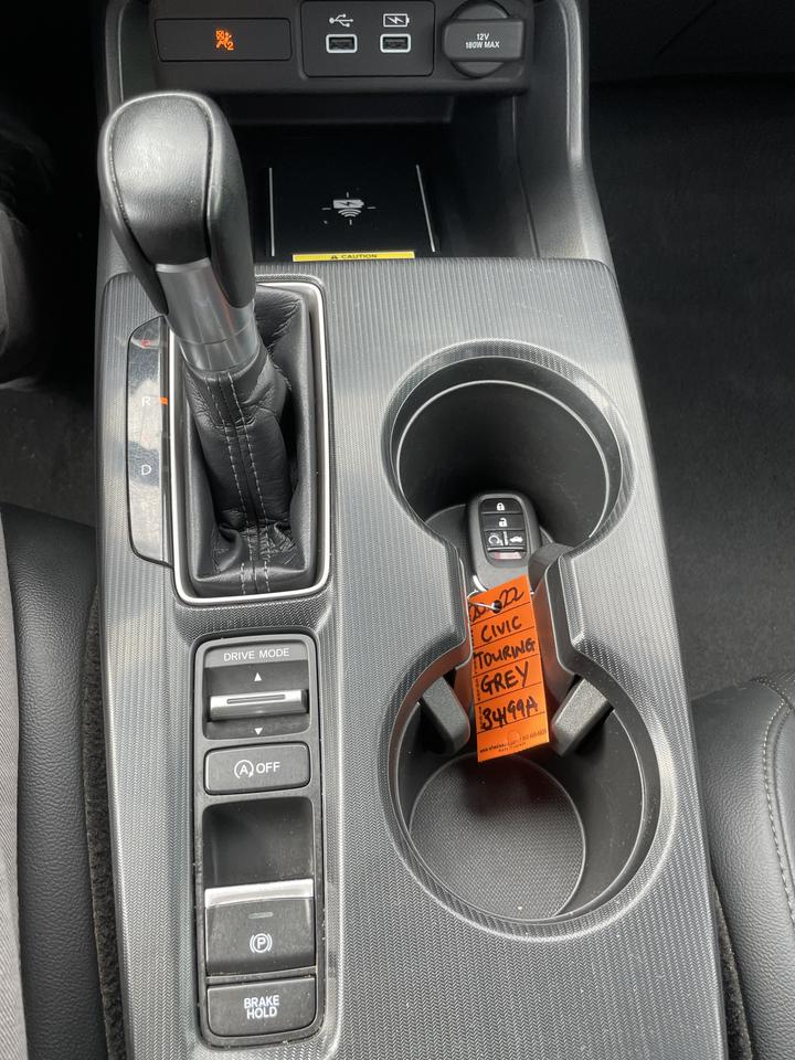 2022 Honda Civic Touring Photo
