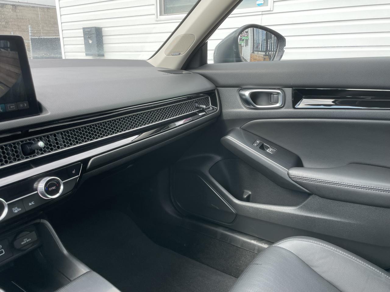 2022 Honda Civic Touring Photo