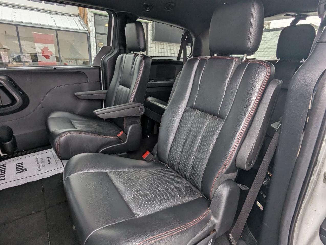 2017 Dodge Grand Caravan GT FULL STOW-N-GO/7 PASSENGER!! Photo