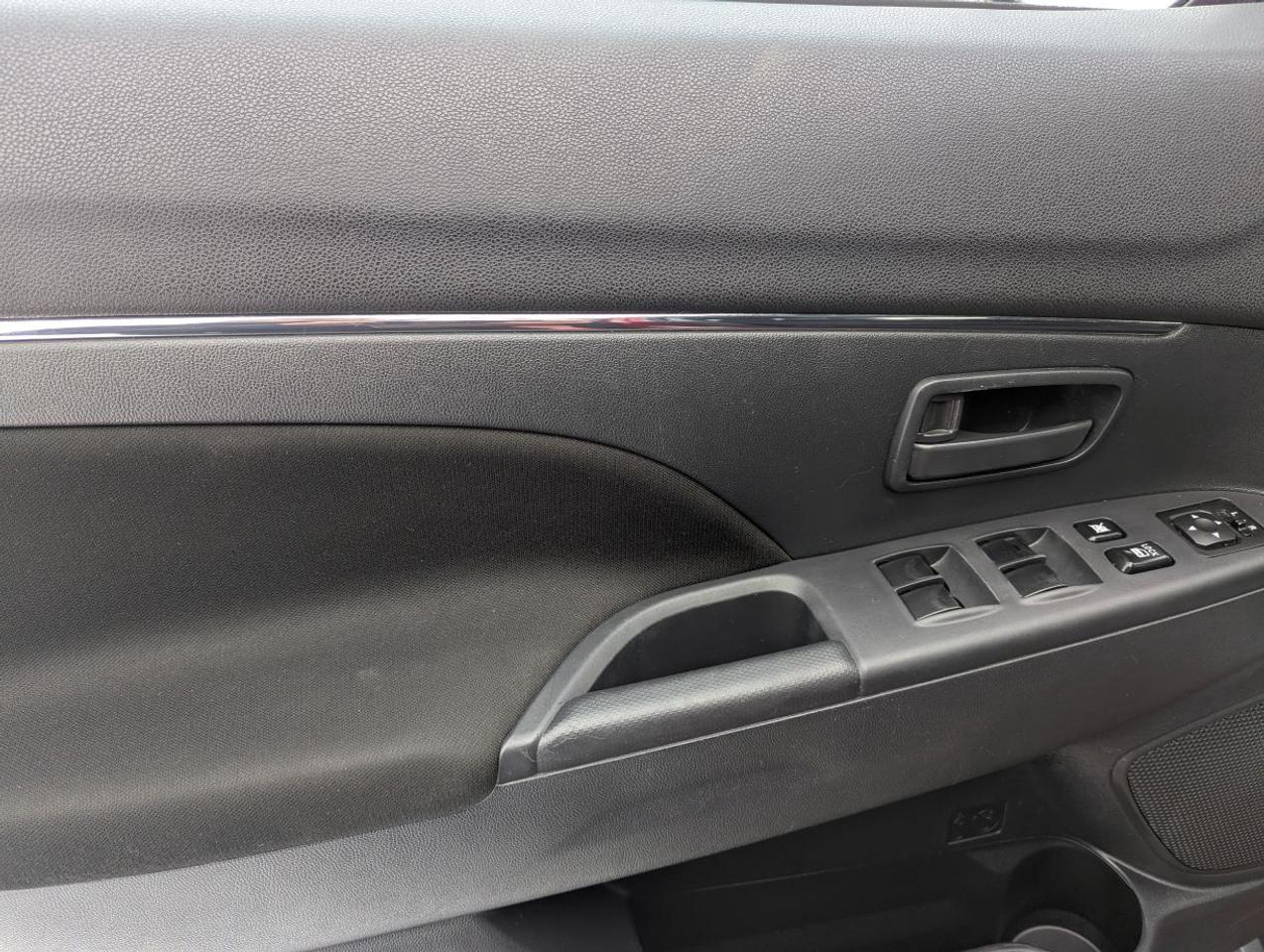 2022 Mitsubishi RVR ES  GREAT GAS MILEAGE!! Photo