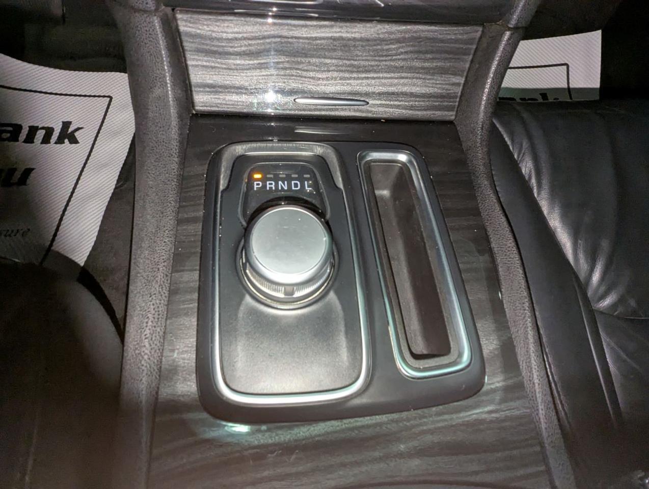 2017 Chrysler 300 Touring WITH LEATHER/SUNROOF!! Photo