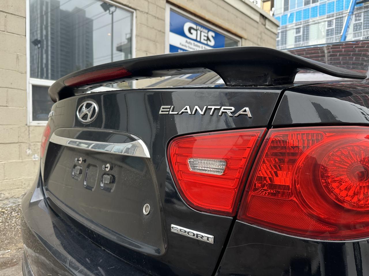 2010 Hyundai Elantra 4dr Sdn Man GL w/Sport Photo