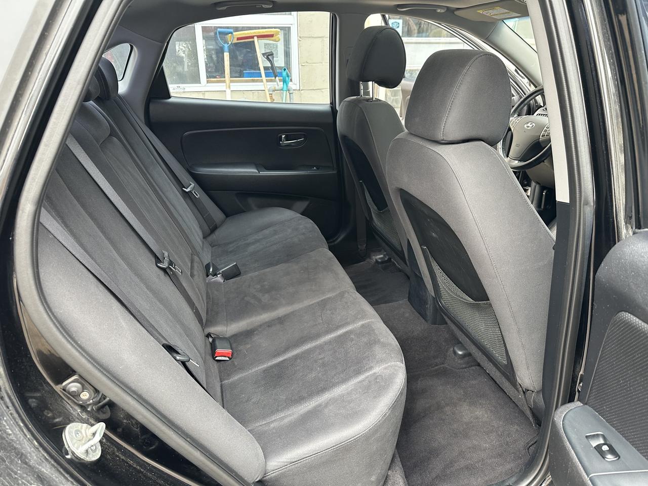 2010 Hyundai Elantra 4dr Sdn Man GL w/Sport Photo