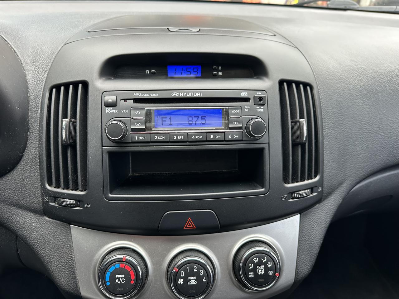 2010 Hyundai Elantra 4dr Sdn Man GL w/Sport Photo