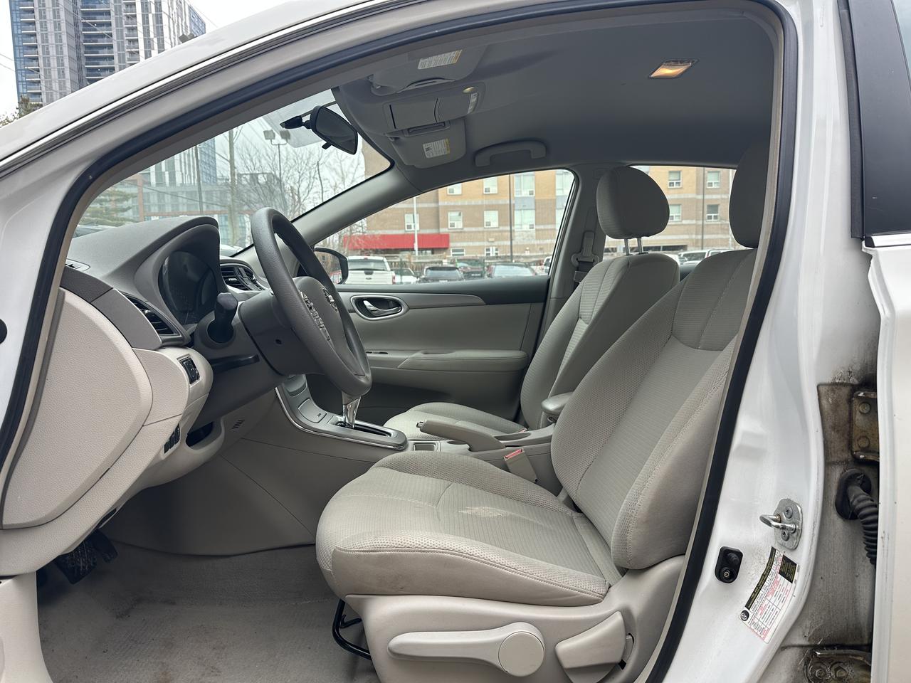 2013 Nissan Sentra S Photo