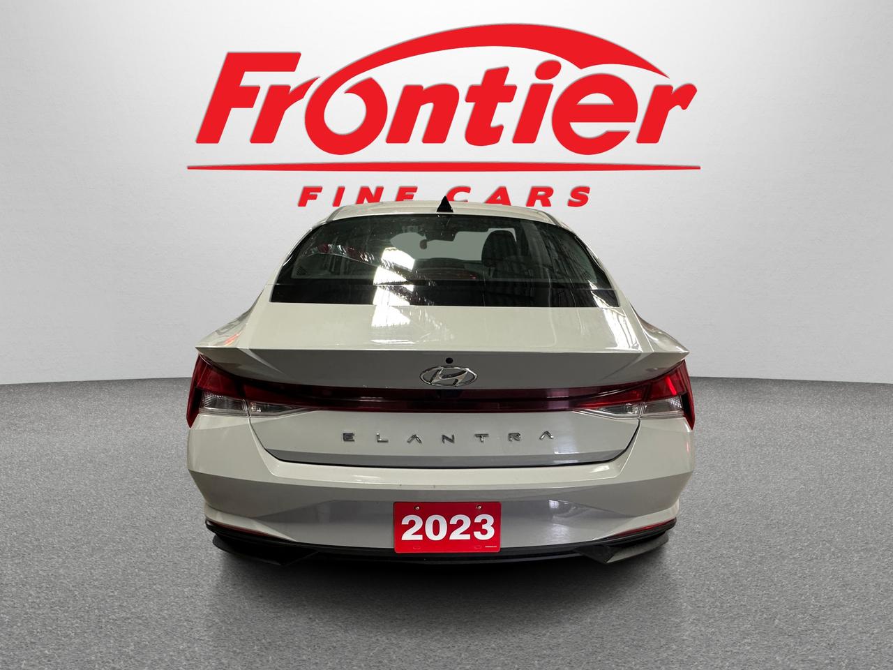 2023 Hyundai Elantra PREFERRED | BLUETOOTH | HEATED SEATS | BACK UP CAM Photo