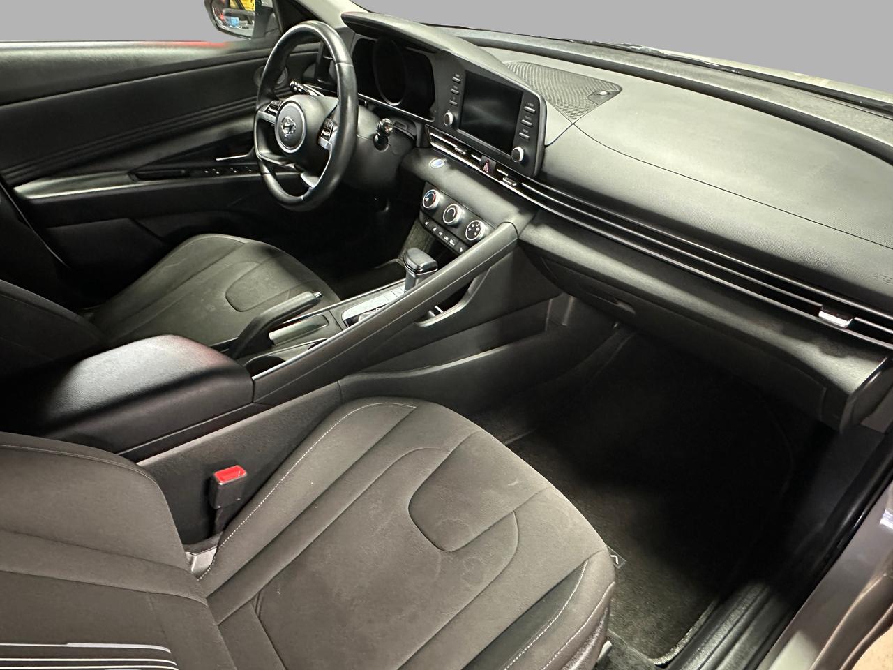 2023 Hyundai Elantra PREFERRED | BLUETOOTH | HEATED SEATS | BACK UP CAM Photo