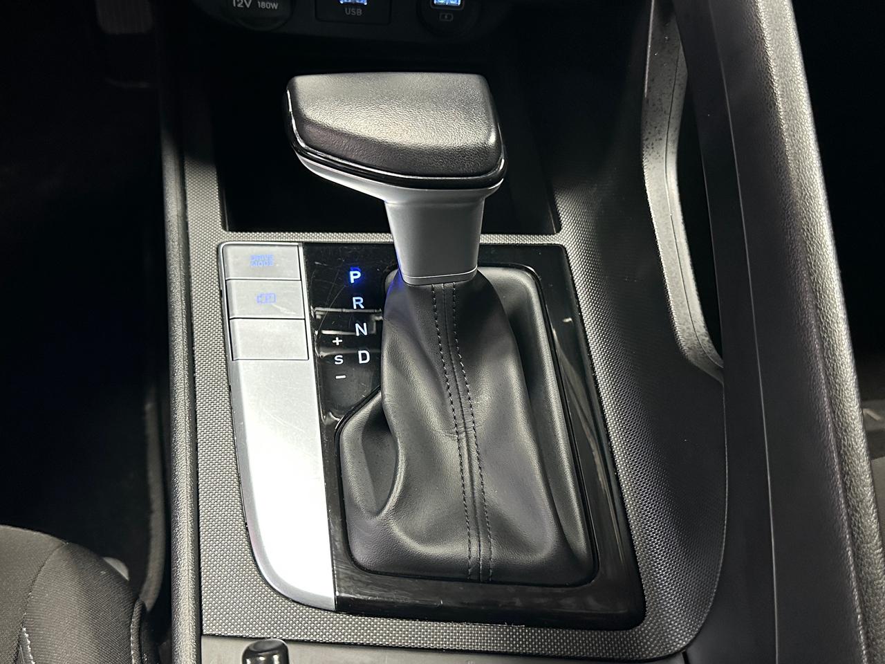 2023 Hyundai Elantra PREFERRED | BLUETOOTH | HEATED SEATS | BACK UP CAM Photo