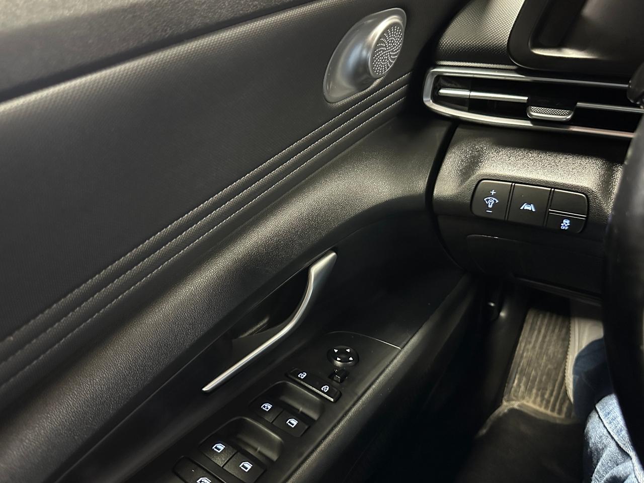 2023 Hyundai Elantra PREFERRED | BLUETOOTH | HEATED SEATS | BACK UP CAM Photo
