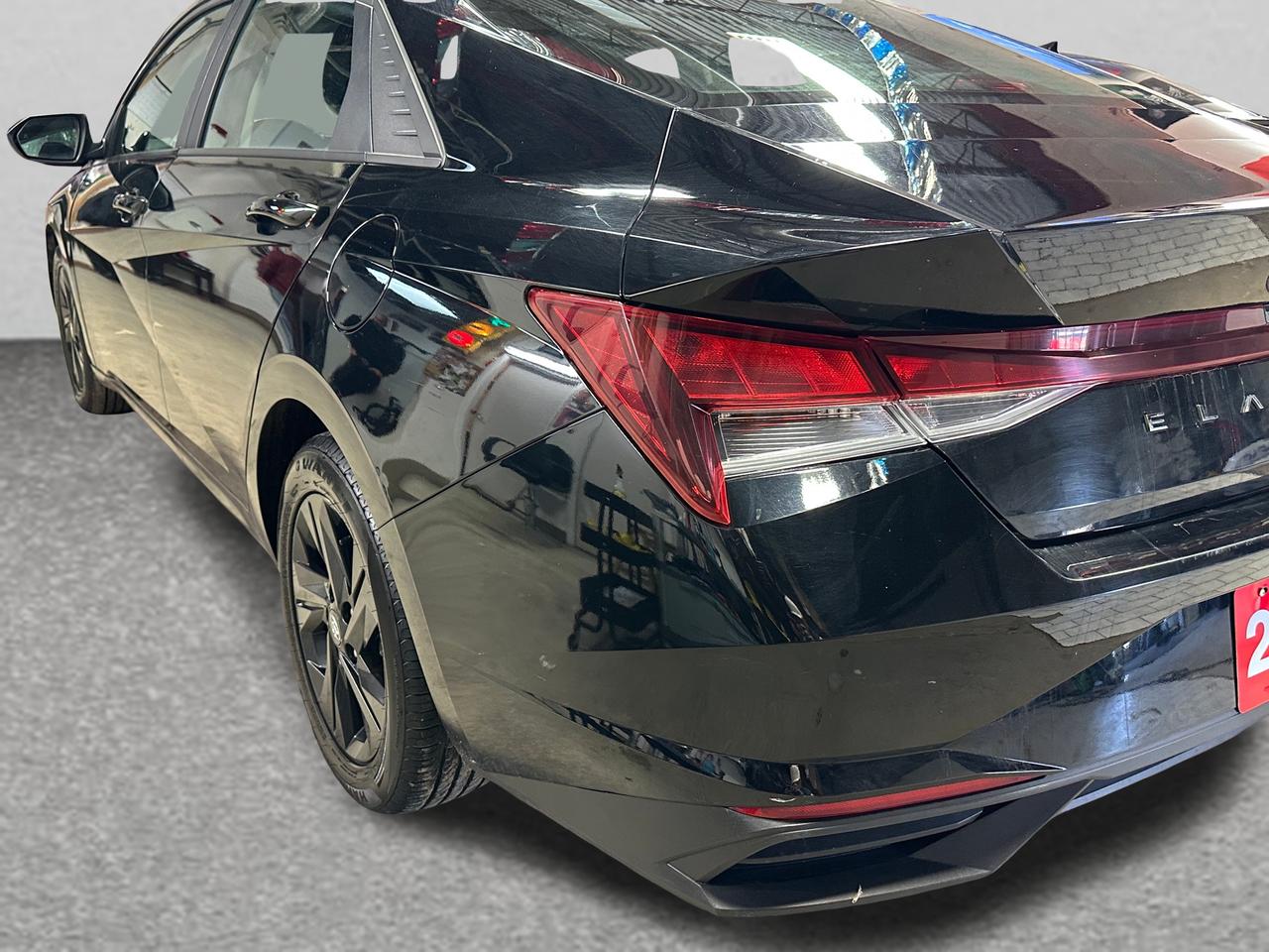 2023 Hyundai Elantra PREFERRED | BLUETOOTH | HEATED SEATS | BACK UP CAM Photo