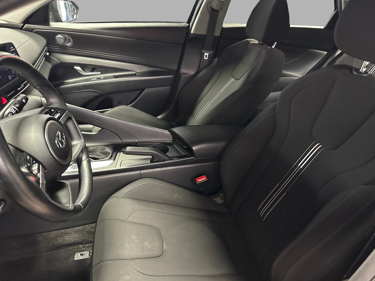 2023 Hyundai Elantra PREFERRED | BLUETOOTH | HEATED SEATS | BACK UP CAM Photo