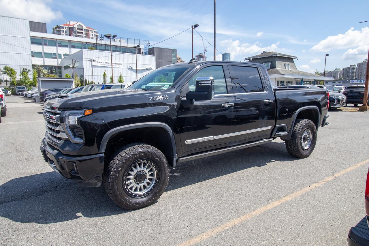 2025 Chevrolet Silverado 3500 4WD Crew Cab 159" High Country 5th Wheel Photo1