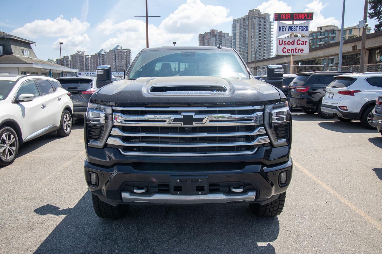 2025 Chevrolet Silverado 3500 4WD Crew Cab 159" High Country 5th Wheel Photo2