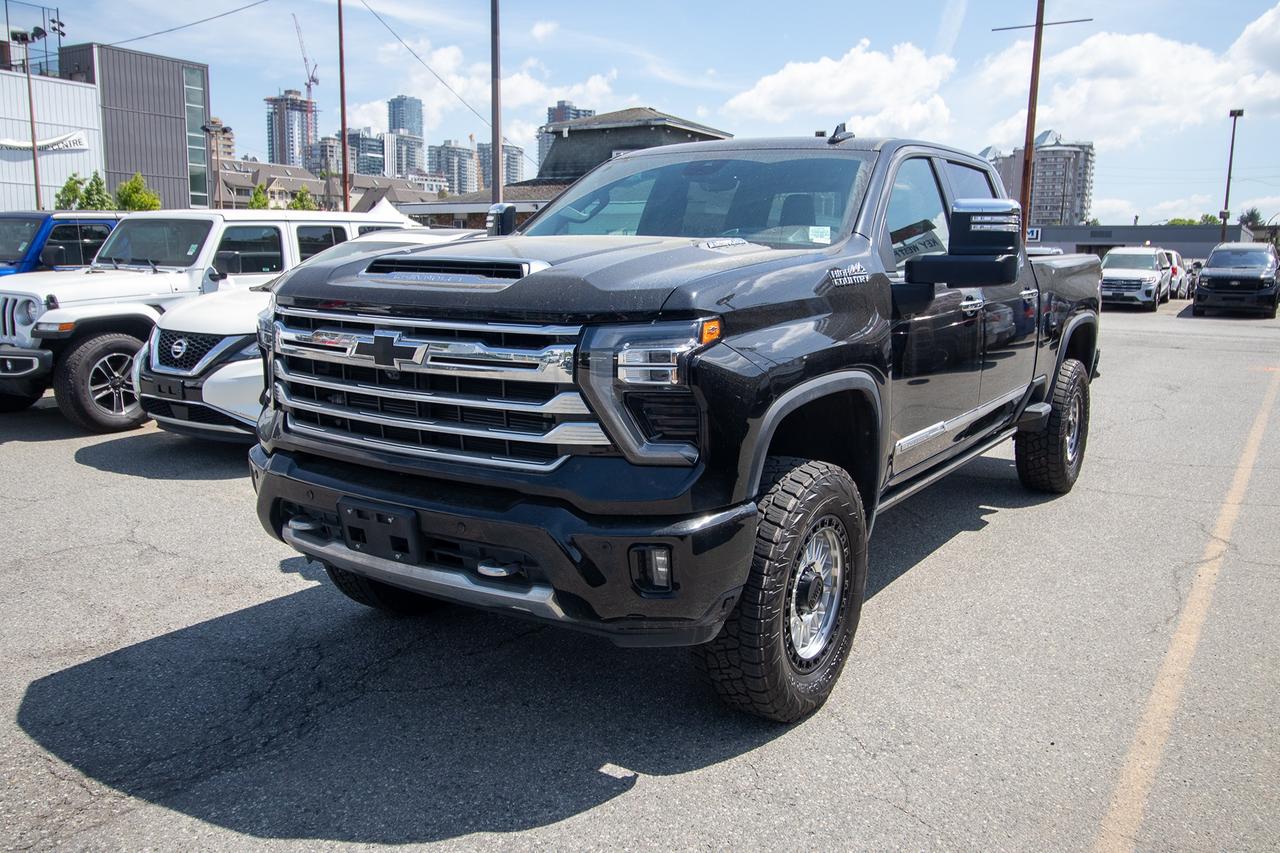 2025 Chevrolet Silverado 3500 4WD Crew Cab 159" High Country 5th Wheel Photo0