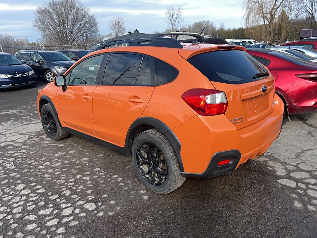 2013 Subaru XV Crosstrek 2.0i w/Touring Pkg Photo