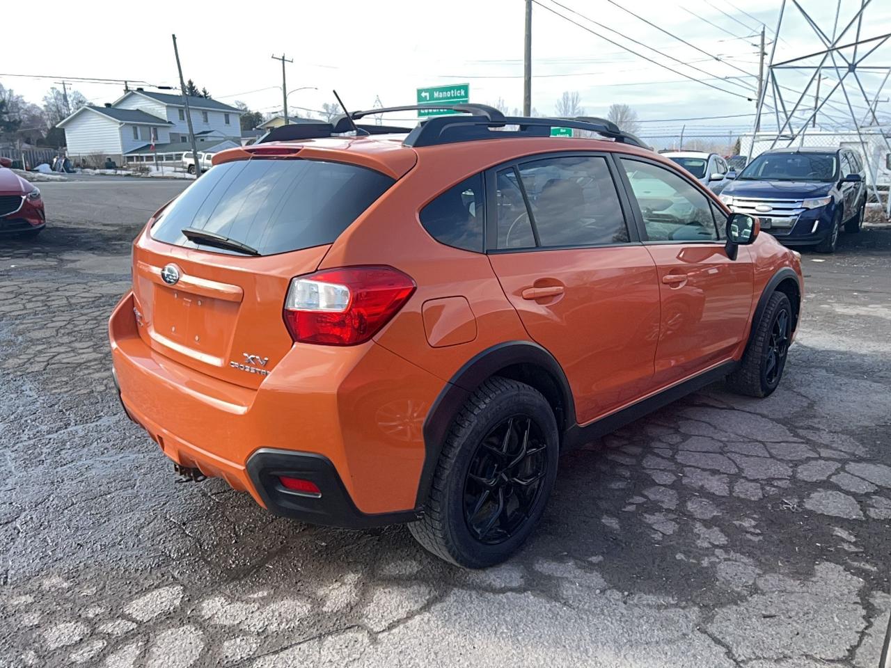 2013 Subaru XV Crosstrek 2.0i w/Touring Pkg Photo