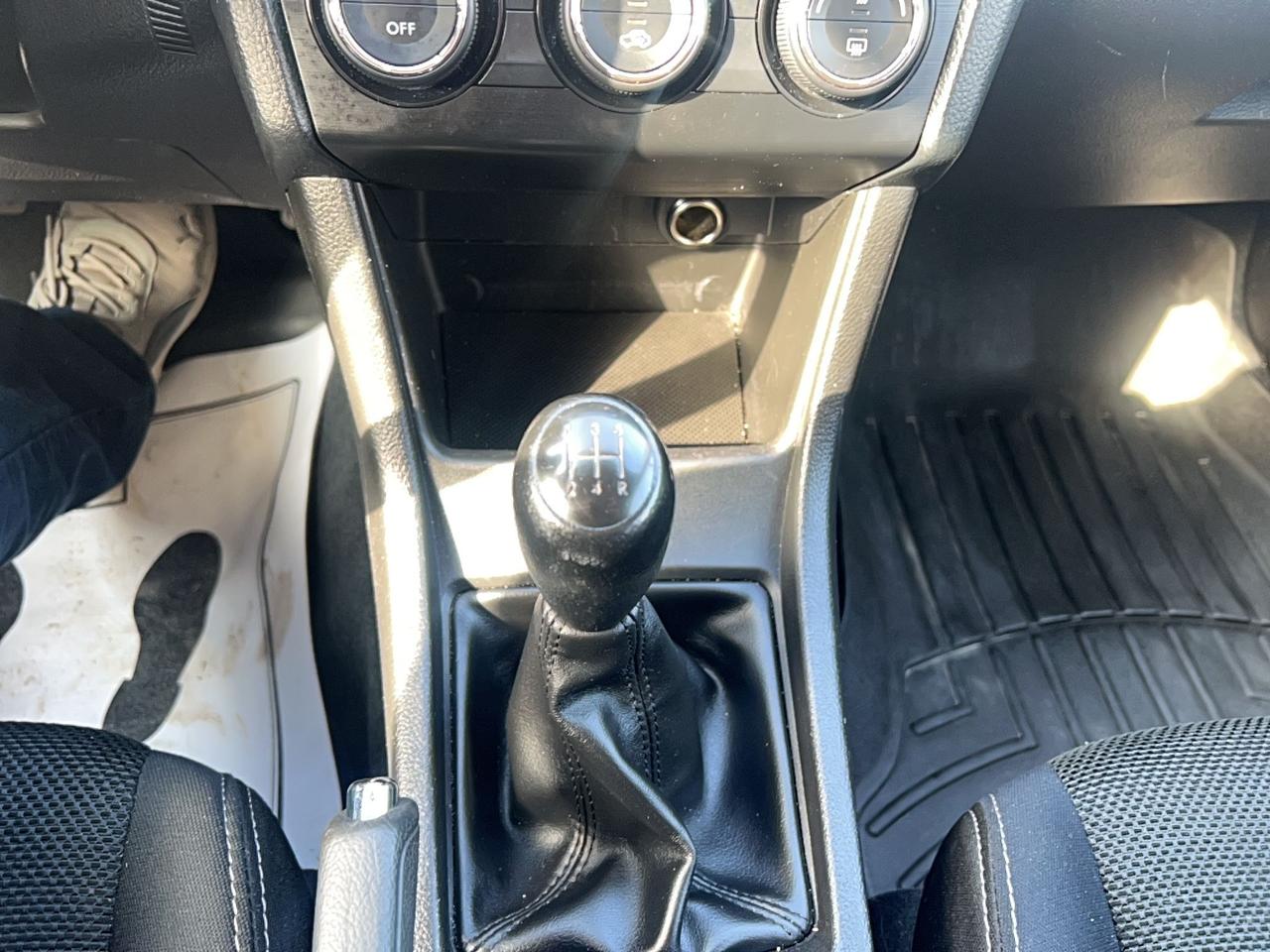 2013 Subaru XV Crosstrek 2.0i w/Touring Pkg Photo