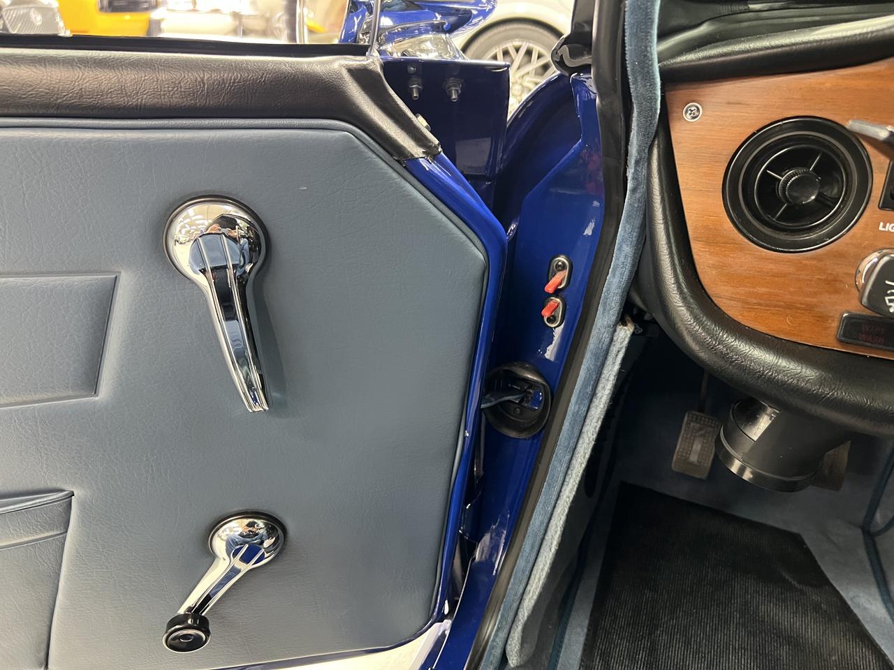 1976 Triumph TR6 w/Overdrive Photo