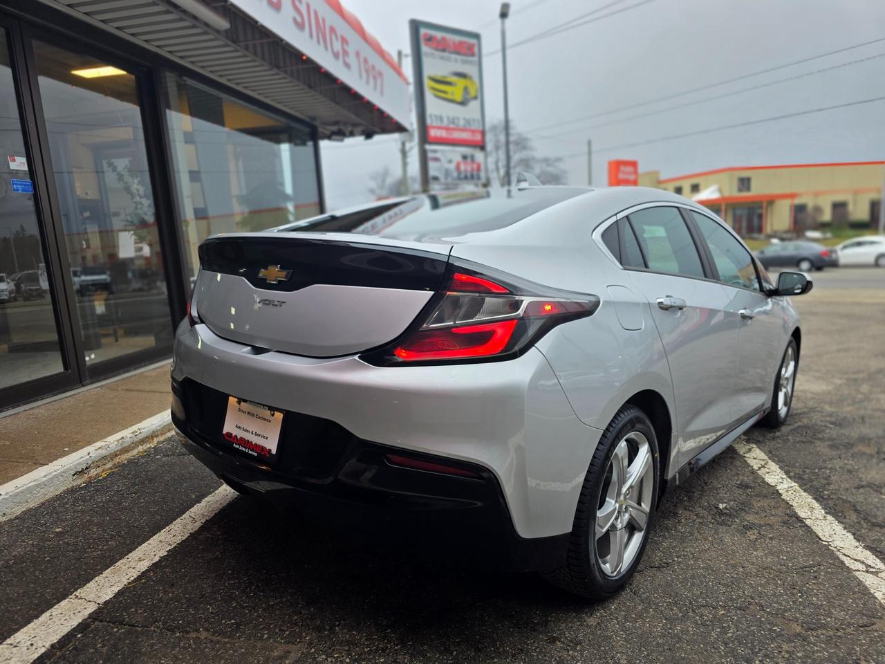 2018 Chevrolet Volt LT Hybrid | One Owner | Backup Camera | Heated Seats | Heated Steering Photo4