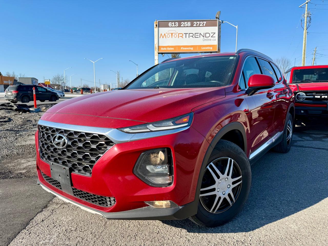 2019 Hyundai Santa Fe ESSENTIAL Heated Steering and Seats! Photo0