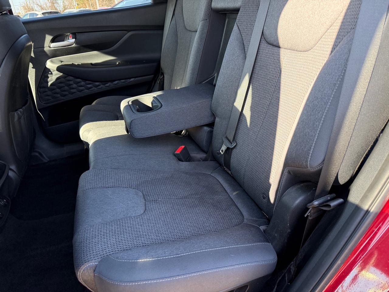 2019 Hyundai Santa Fe ESSENTIAL Heated Steering and Seats! Photo