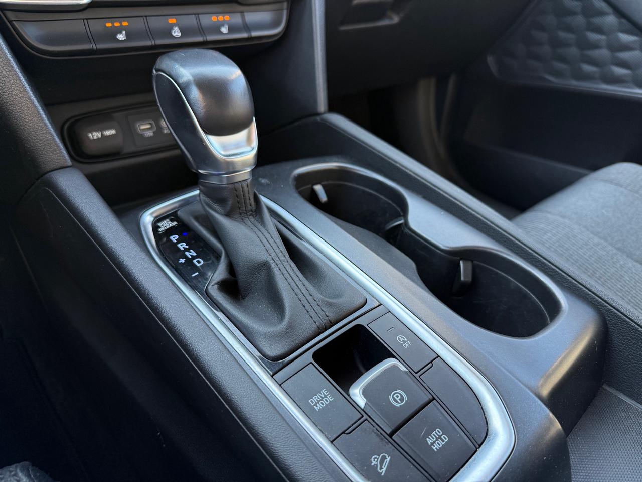 2019 Hyundai Santa Fe ESSENTIAL Heated Steering and Seats! Photo